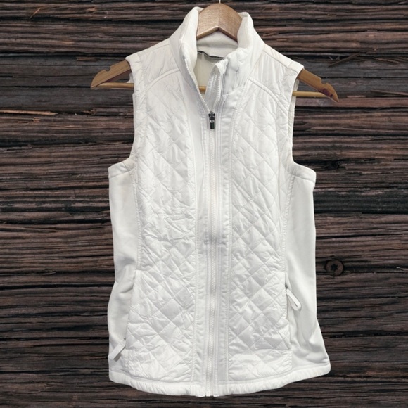 Athleta Jackets & Blazers - Athleta White Quilted Puffer Vest Size Small